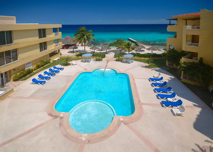 Playa Azul Hotel