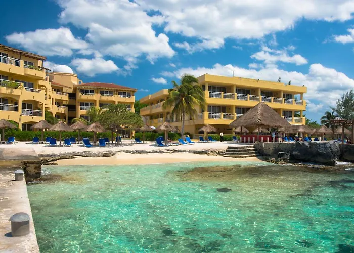 Playa Azul Hotel 4*